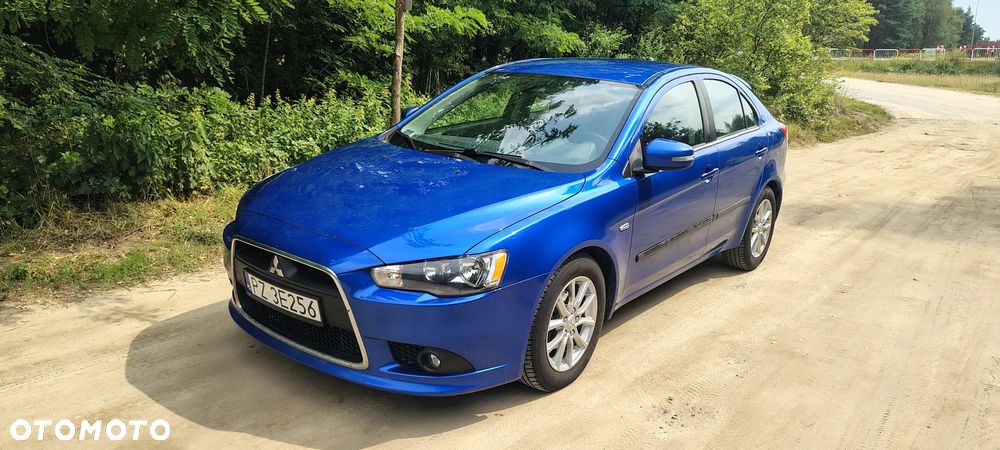 Mitsubishi Lancer 1.6 Invite - 1