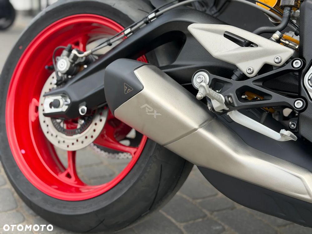 Triumph Street Triple - 12