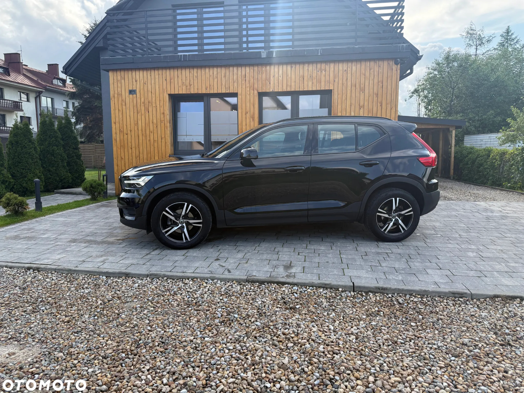 Volvo XC 40 T3 R-Design - 4