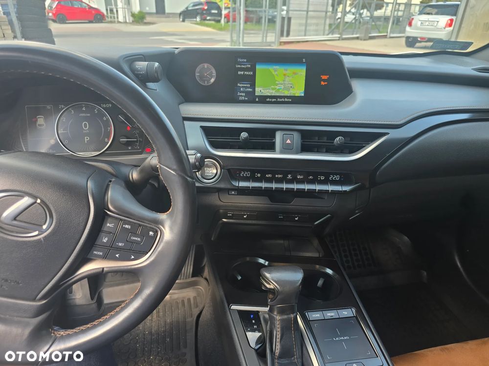 Lexus UX 200 GPF Business 2WD - 5