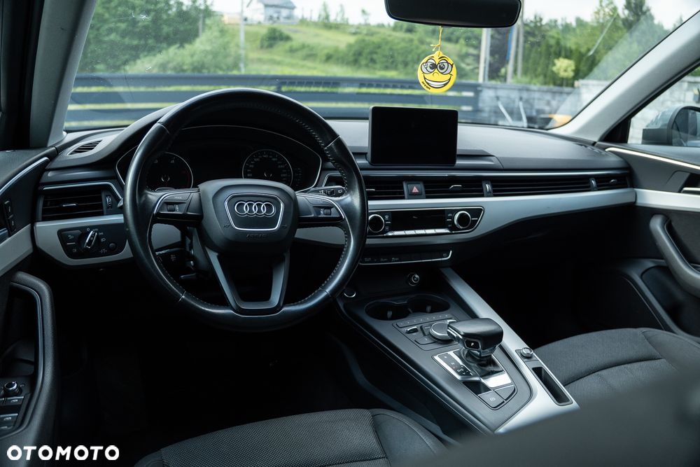 Audi A4 Avant 2.0 TDI S tronic - 4