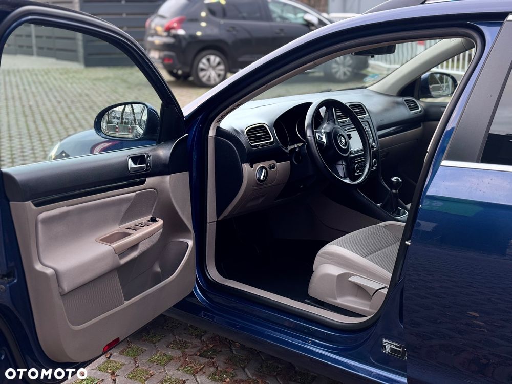 Volkswagen Golf Variant - 9