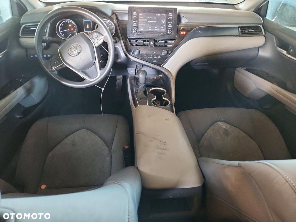 Toyota Camry - 7