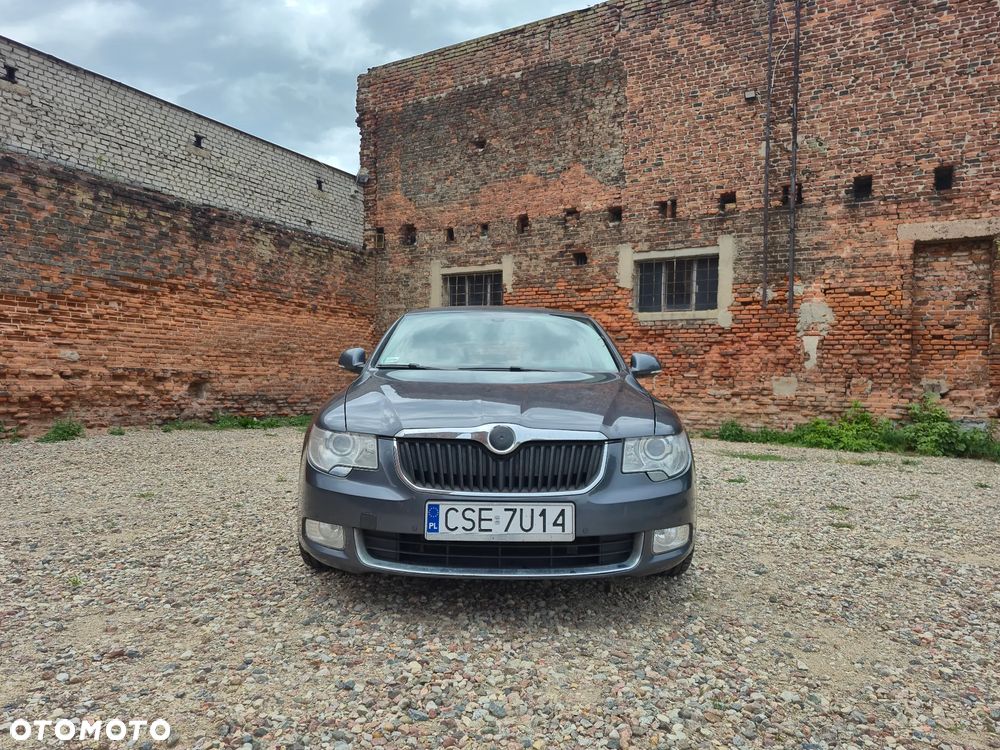 Skoda Superb 2.0 TDI Elegance DSG - 2