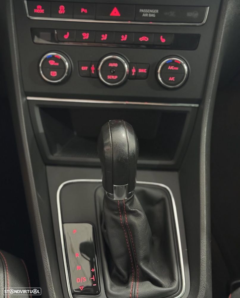 SEAT Leon 2.0 TDI DPF DSG FR - 8