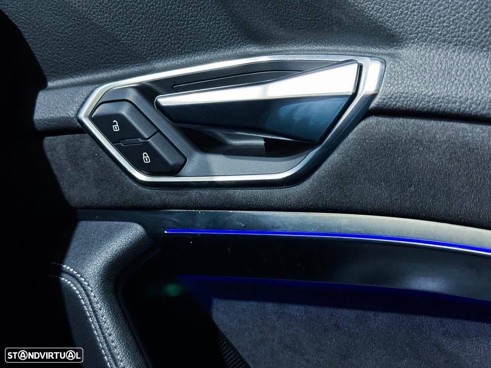 Audi e-tron 50 quattro S line - 35