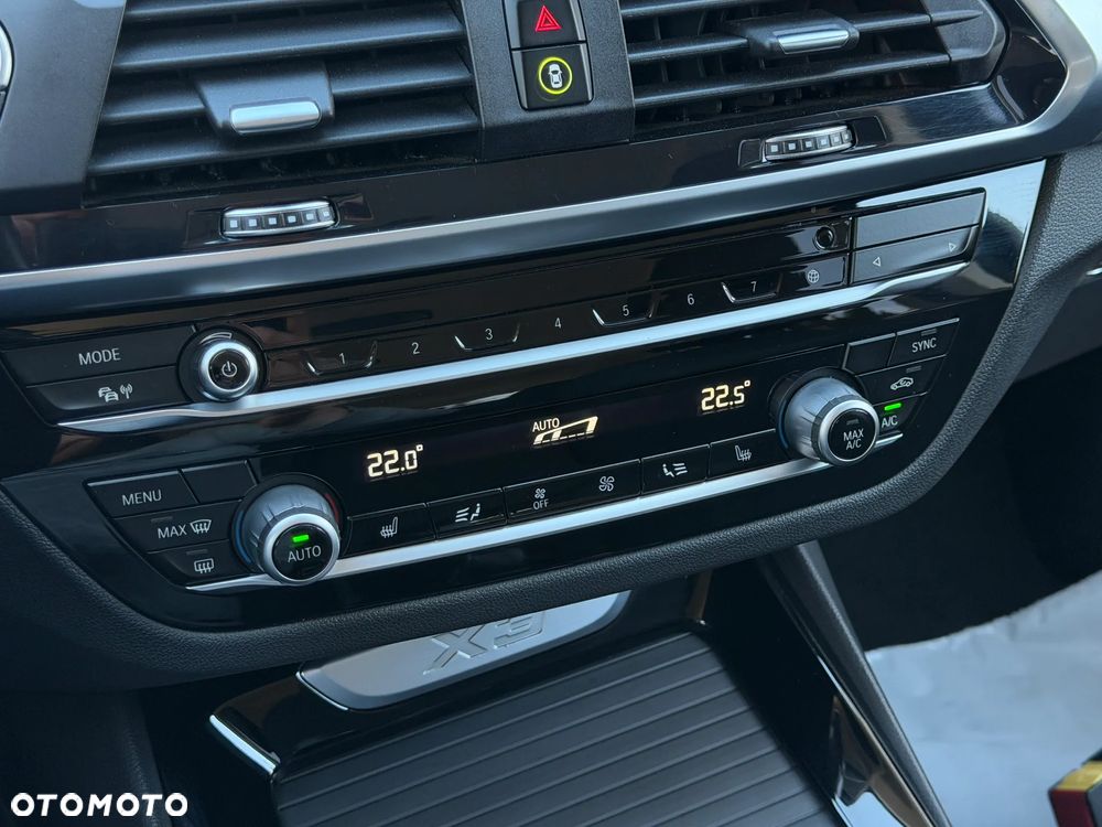 BMW X3 xDrive20i GPF Advantage - 22