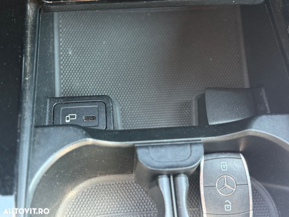 Mercedes-Benz A 200 d Sedan 8G-DCT - 10