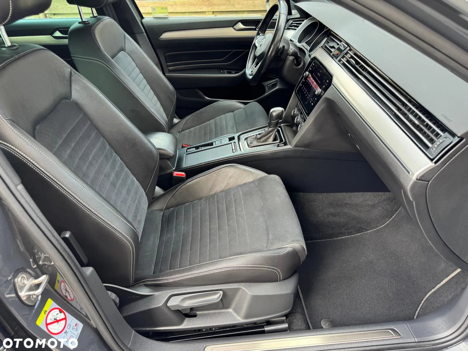Volkswagen Passat 2.0 TSI Elegance DSG - 17