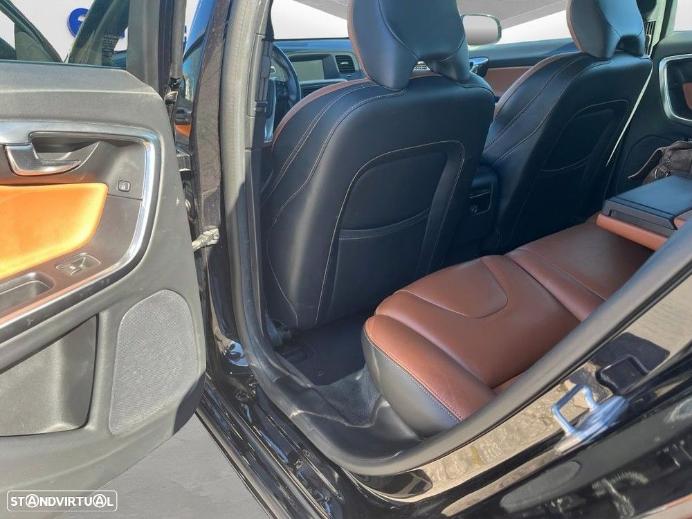 Volvo V60 D6 Twin Engine Geartronic RDesign - 10