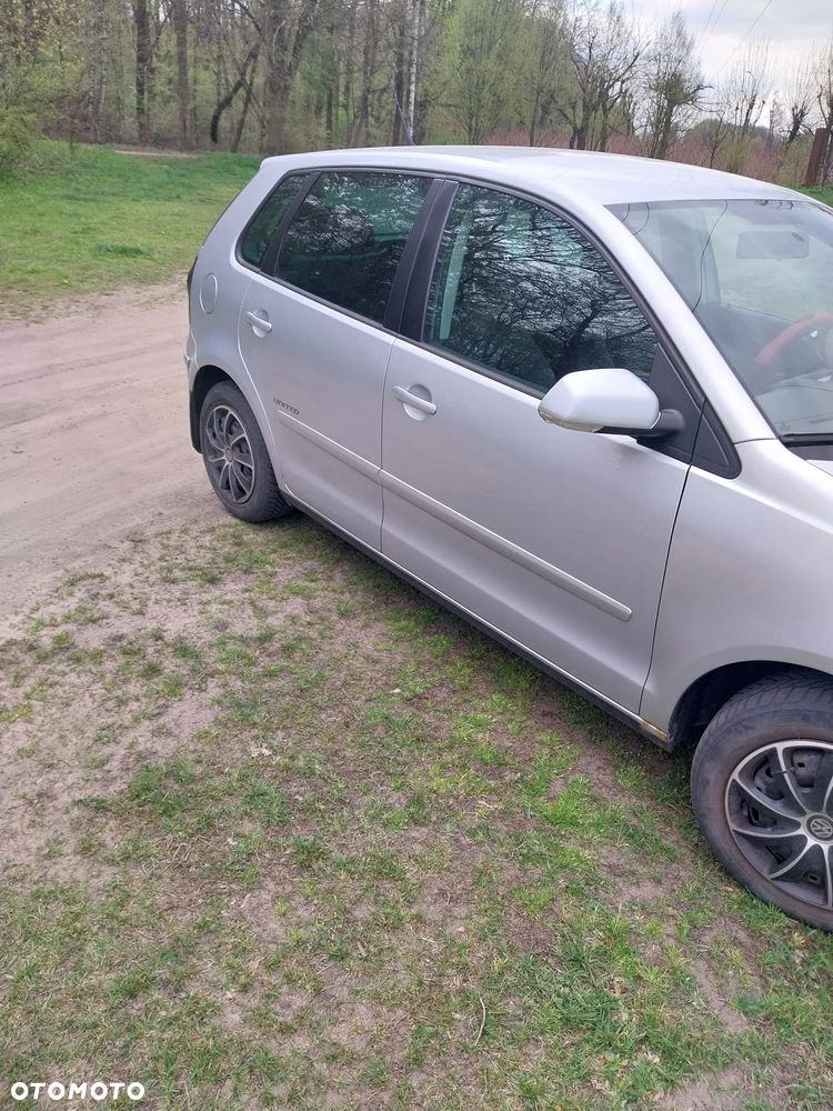 Volkswagen Polo - 4