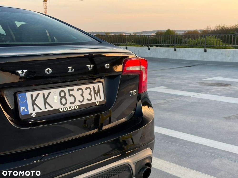 Volvo S60 T5 Geartronic RDesign - 14