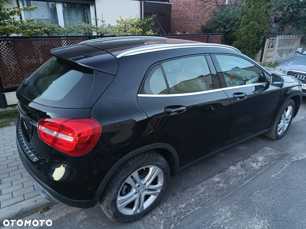 Mercedes-Benz GLA 200 7G-DCT Style - 2