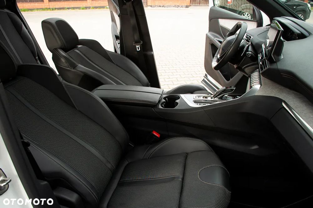 Peugeot 5008 BlueHDi 180 EAT8 GT Pack - 34