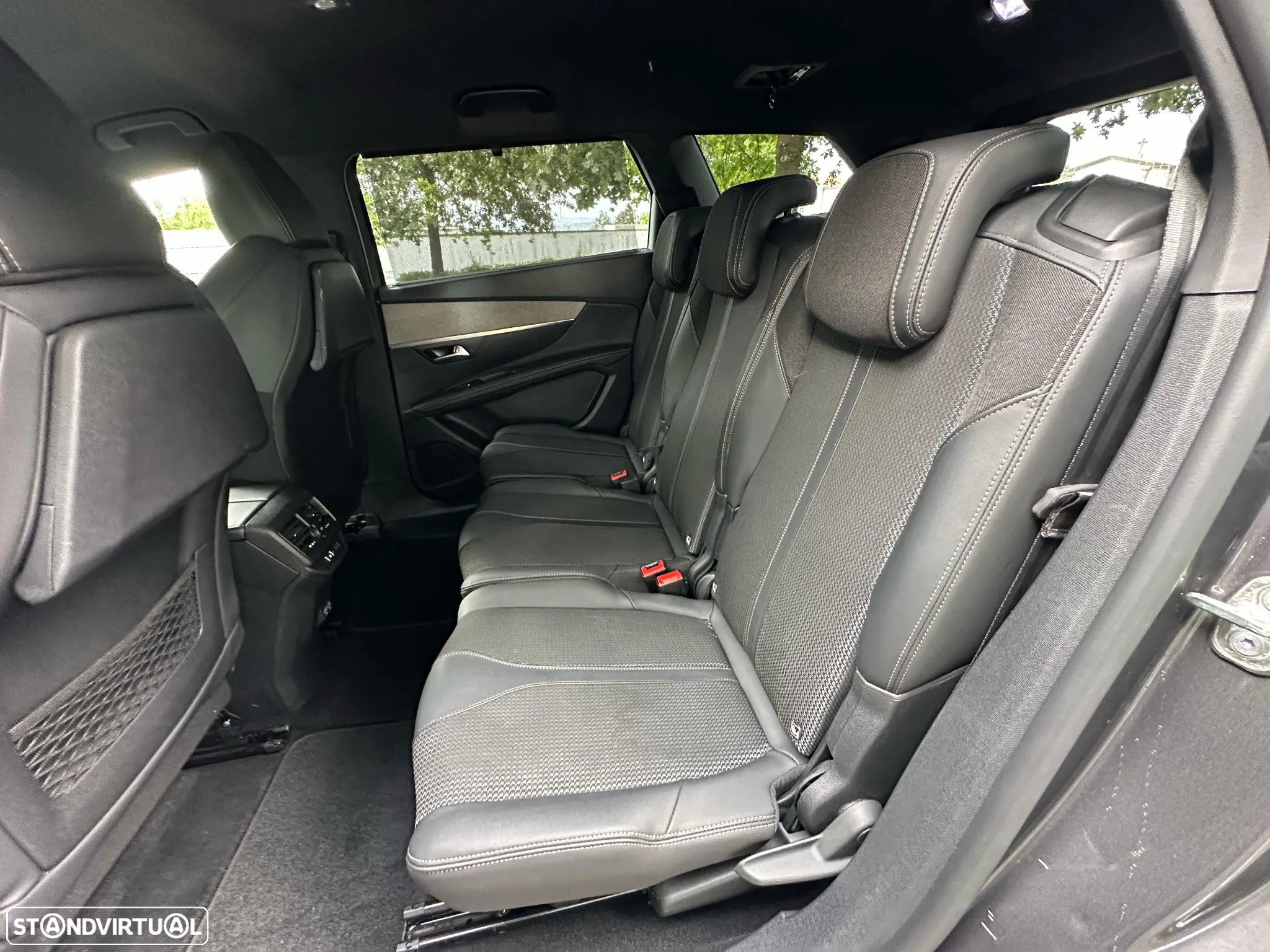 Peugeot 5008 1.5 BlueHDi GT Pack EAT8 - 27