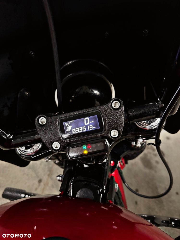 Harley-Davidson Softail Street Bob - 13