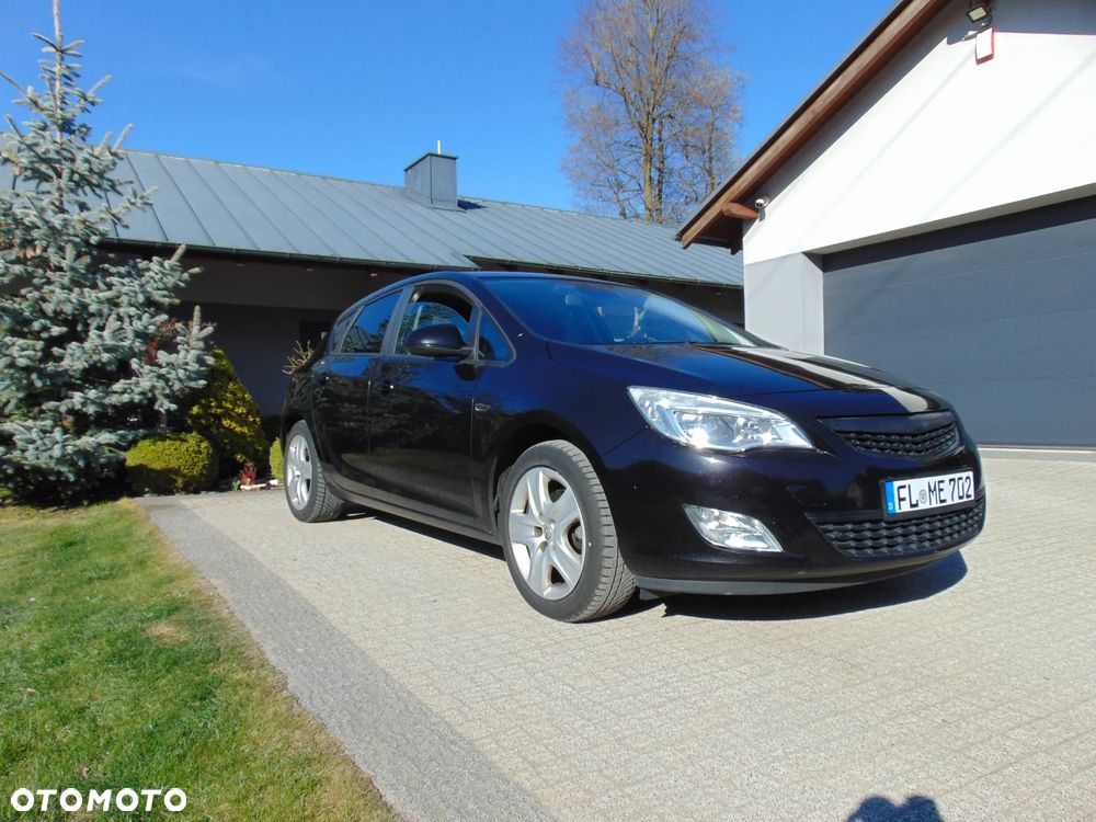 Opel Astra 1.6 Turbo - 3