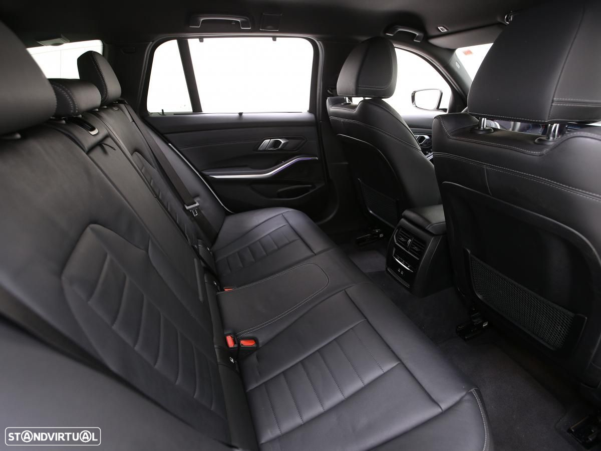 BMW 330 e Touring Pack M Auto - 12