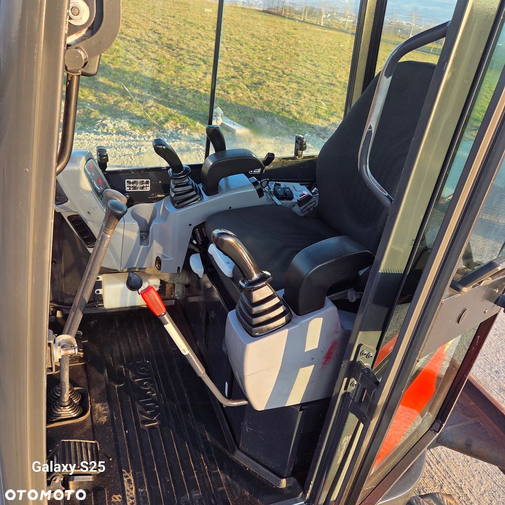 Kubota U 27 - 4