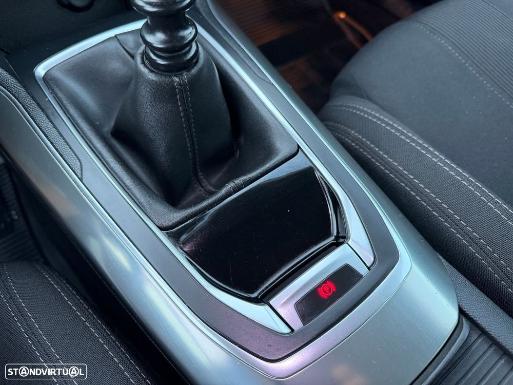 Peugeot 308 1.6 e-HDi Allure - 16