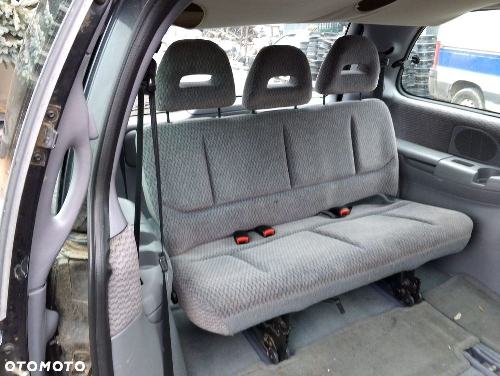 Chrysler Voyager / Town & Country (95-00r.) 2.4 B 149KM. Silnik EDZ Skrzynia DD3 lakier PAW/VAW/QAW - Dark Slate Pearl.Cały na części. GWARANCJA !!!  Przód Tył Zestaw Komplet Drzwi Klapa Zderzak Błotnik Maska Grill Atrapa Szyba Pas Lampa Lusterko Boczki Fotel Kanapa Kokpit Deska Rozdzielcza Przełącznik Włącznik Sterownik Przewody Wiązka Instalacja Moduł Komputer Czujnik Listwa Pompa Alternator Wtryski Głowica Rozrusznik Kompresor Sprzęgło Dwumas Silnik Skrzynia ABS Klimatyzacji Paliwa Wspomagania Kolektor Turbina Przepustnica Zawór Chłodnica Koło Hak Belka Sanki Zawieszenie Mcpherson Półoś Amortyzator Wydech Tłumik Zacisk Most - 9