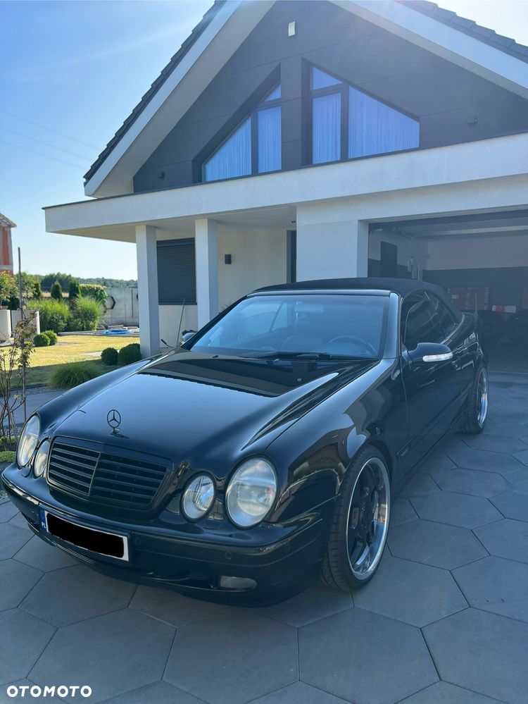 Mercedes-Benz CLK - 32