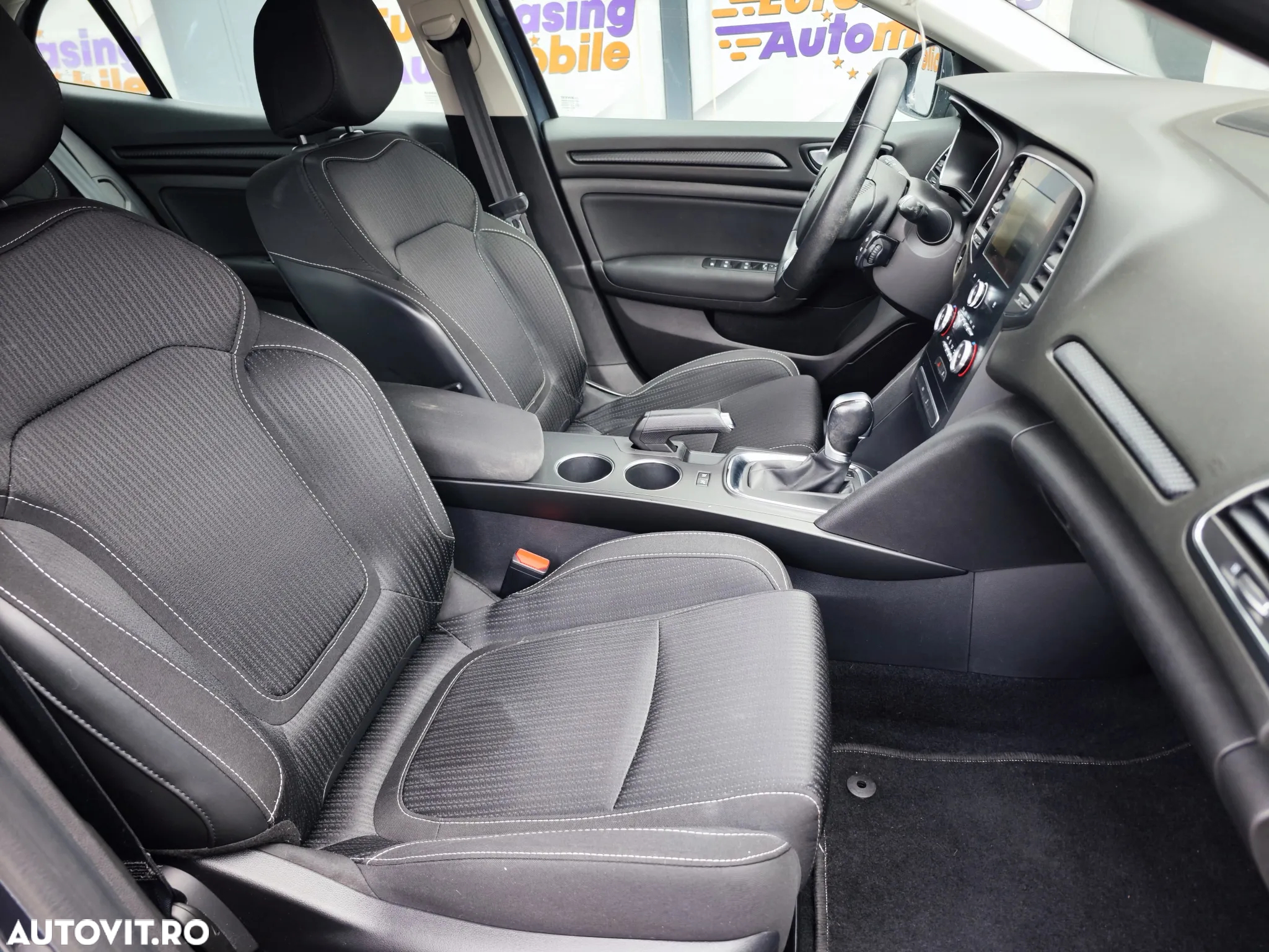 Renault Megane ENERGY TCe 140 EDC BUSINESS - 16