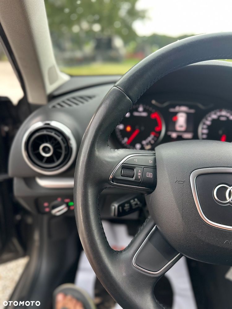 Audi A3 Sportback 2.0 TDI S line Sportpaket - 17