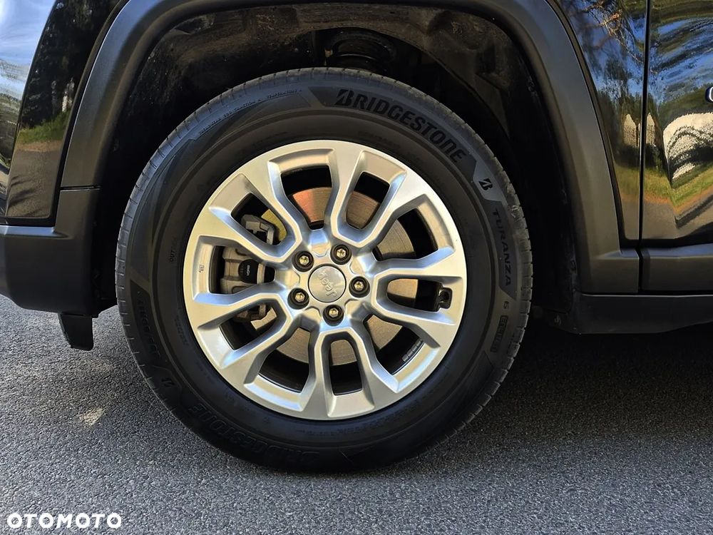 Jeep Compass - 35