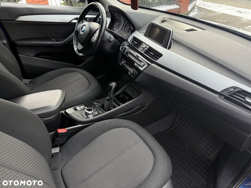 BMW X1 xDrive20d Advantage - 8