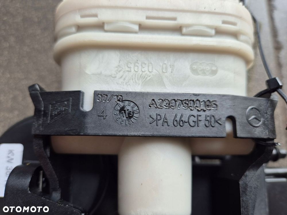 zamek klapy bagaznika mercedes sl r230 lift 2307500185 - 3