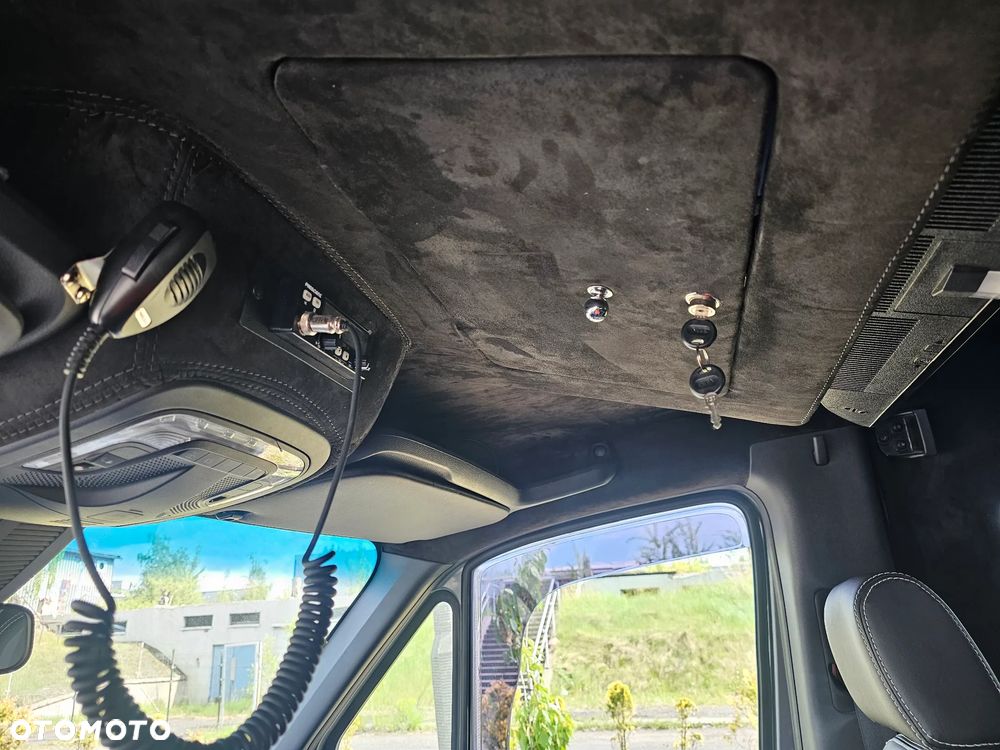 Mercedes-Benz SPRINTER - 27