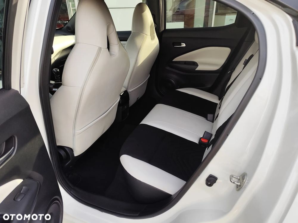 Nissan Juke 1.0 DIG-T N-Design DCT - 11
