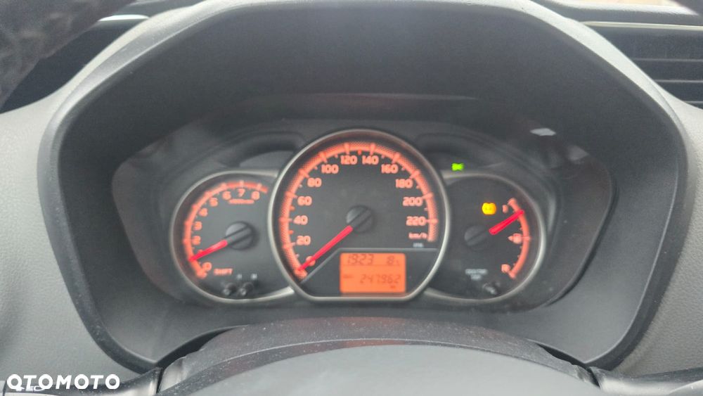 Toyota Yaris 1.0 Active - 10