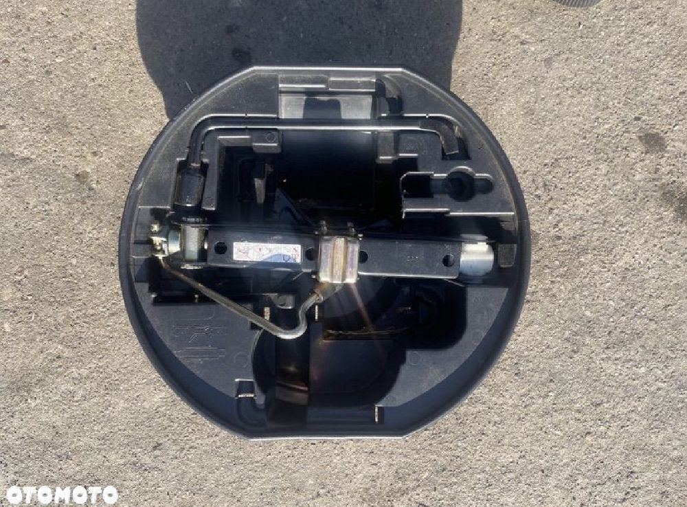 Wkład koła zapasowego lewarek klucz peugeot 206 207 citroen c2 c3 - 1