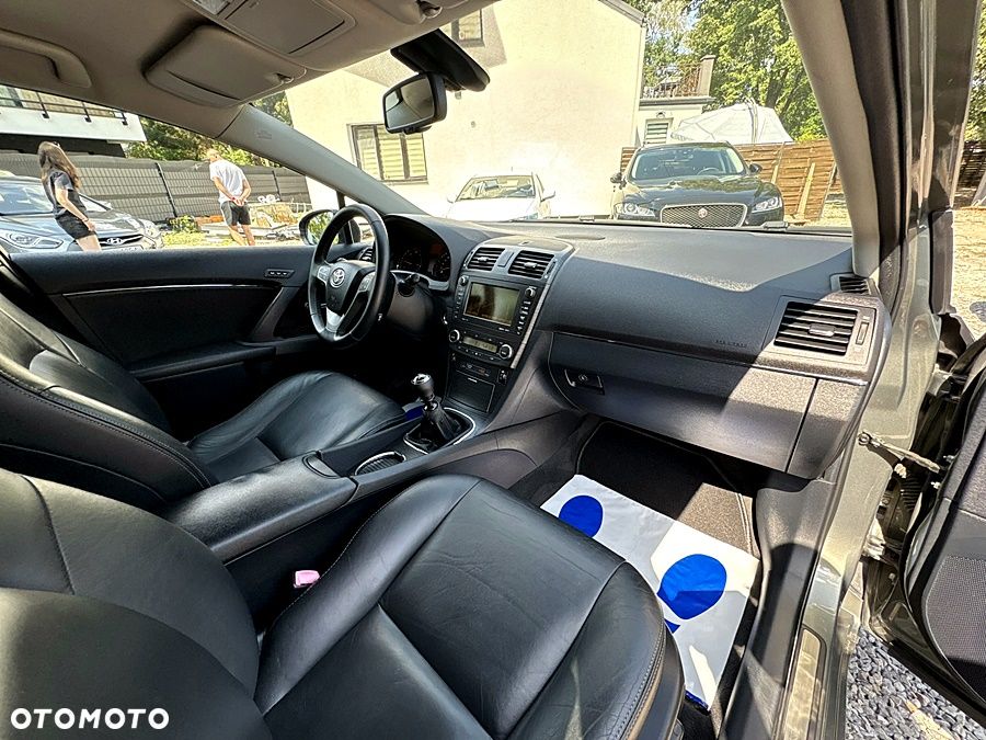 Toyota Avensis 2.0 D-4D Sol plus+NAVI - 30