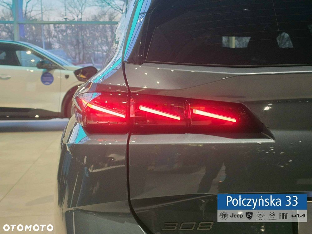 Peugeot 308 - 8