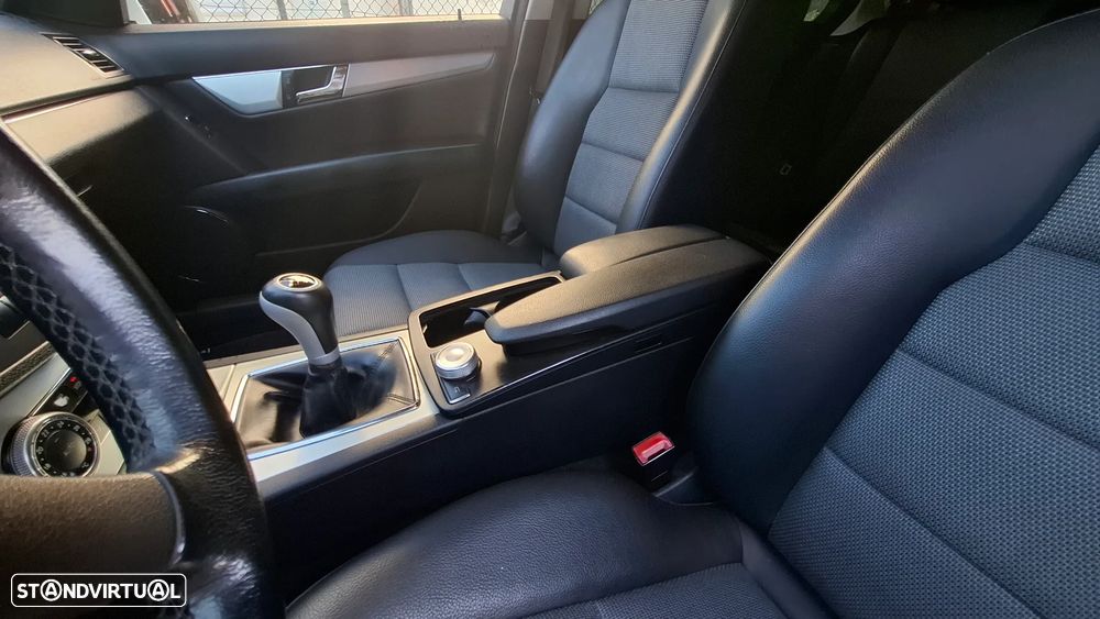 Mercedes-Benz C 220 Station CDI Avantgarde Edition - 24