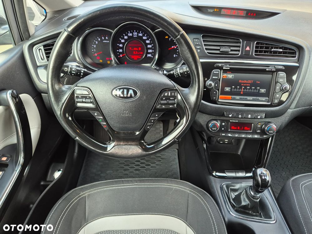 Kia Ceed 1.6 CRDi 128 Platinum Edition - 20