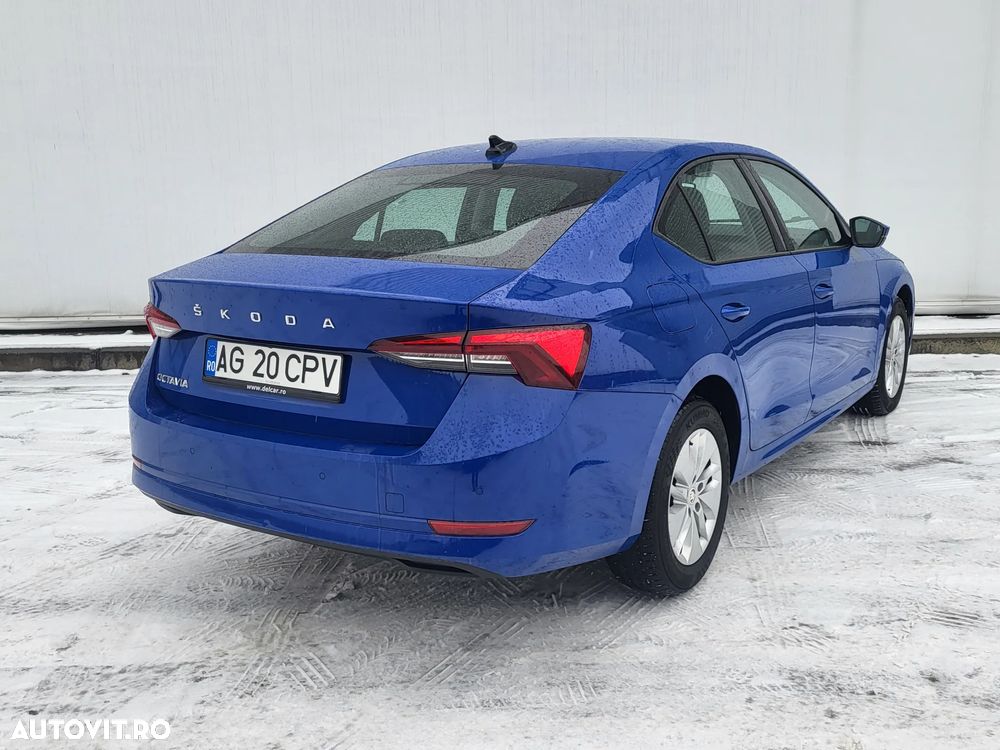 Skoda Octavia 2.0 TDI DSG Ambition - 5