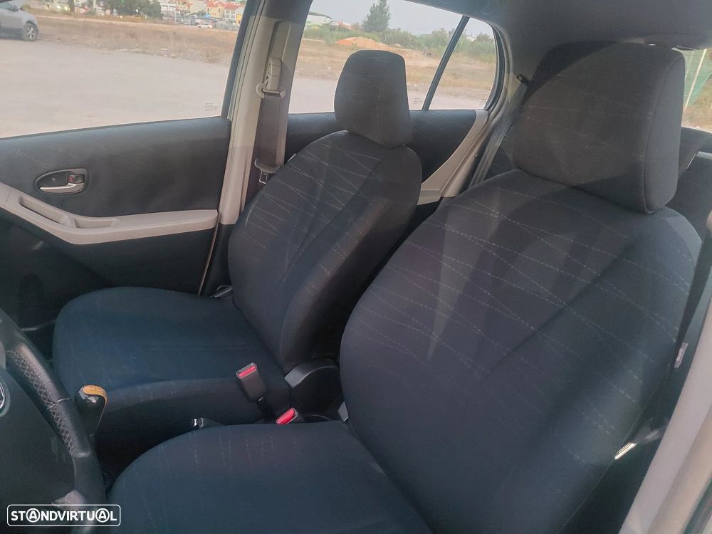 Toyota Yaris 1.4 D-4D Sol High Pack - 7
