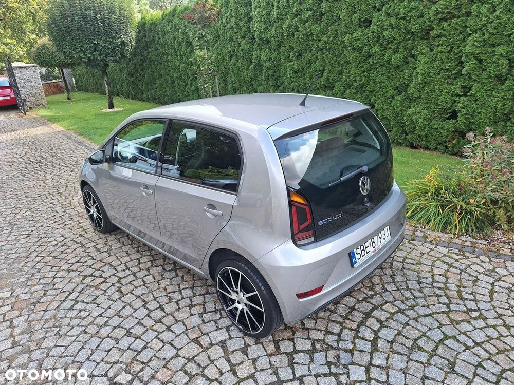 Volkswagen up! (BlueMotion Technology) move - 33