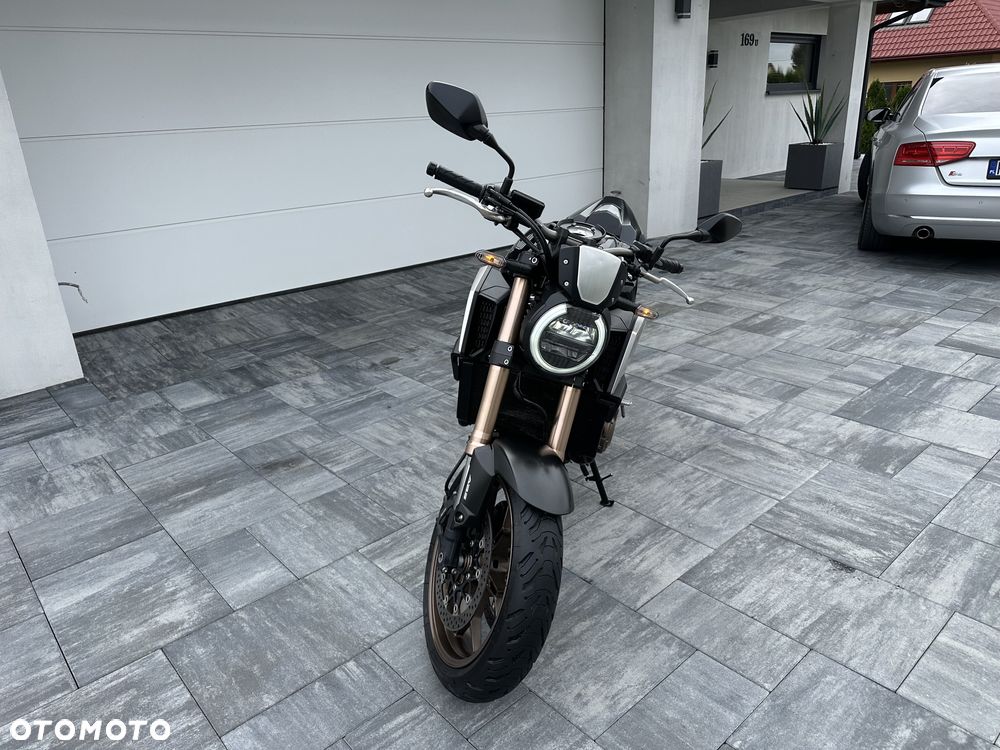 Honda CB - 9