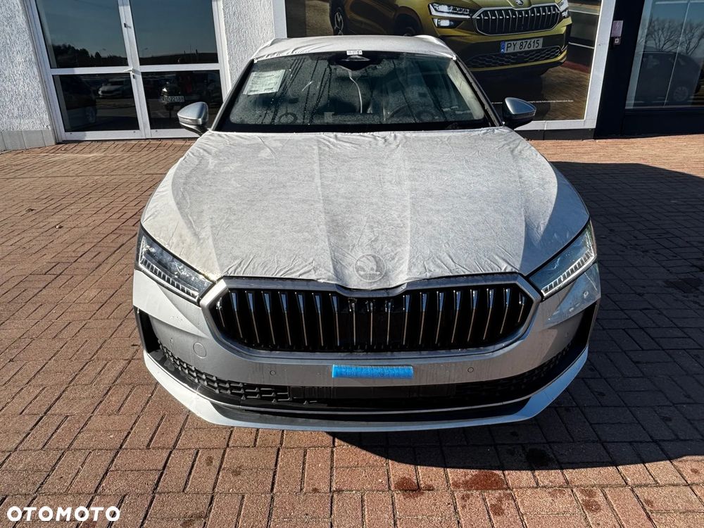 Skoda Superb 2.0 TDI SCR 4x4 Edition 130 DSG - 4