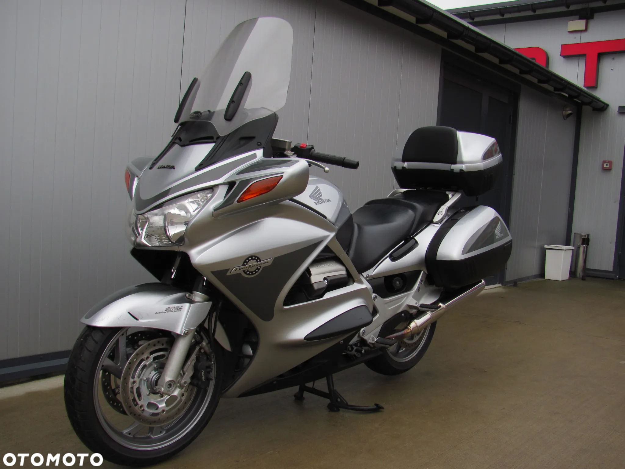 Honda ST - 18