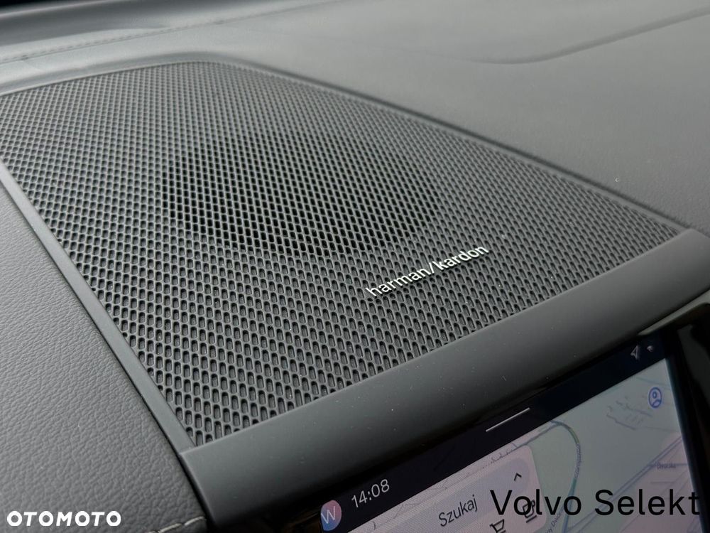 Volvo XC 60 T8 Plug-In Hybrid AWD Ultra Bright - 24