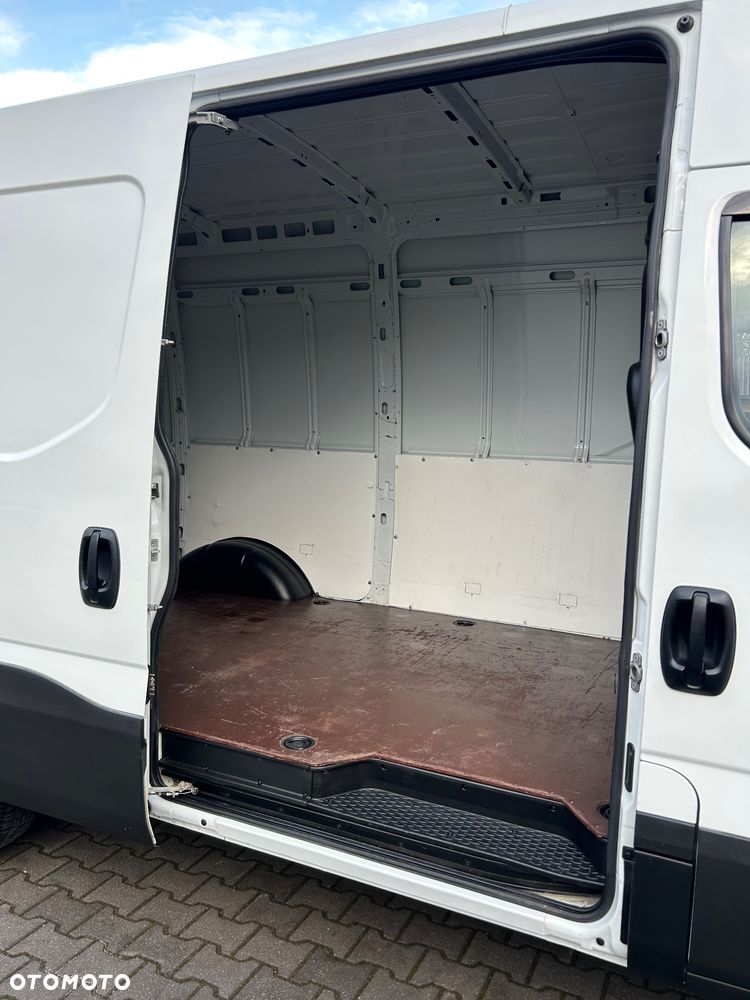 Iveco Daily - 12