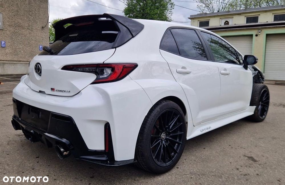 Toyota GR Corolla - 6