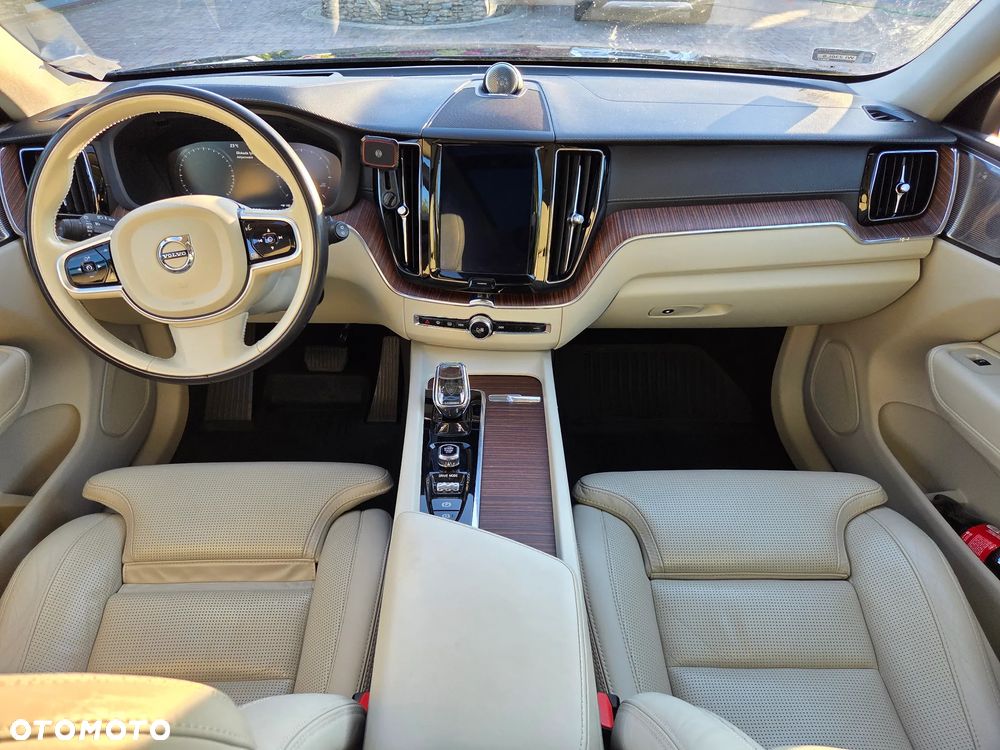 Volvo XC 60 B4 D Inscription - 16