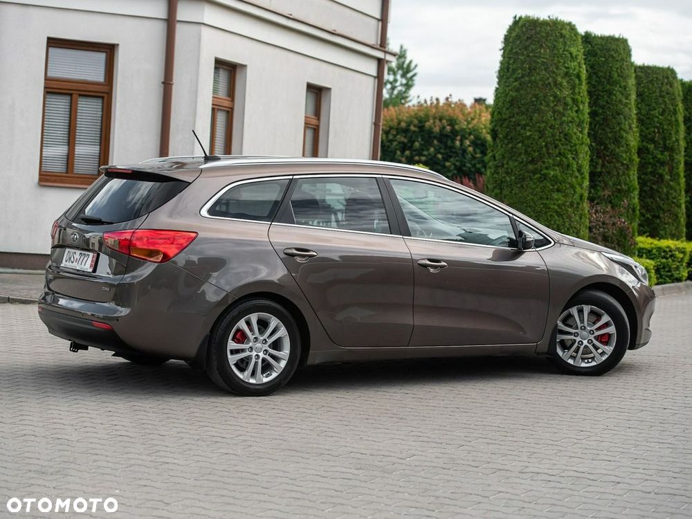 Kia Ceed 1.6 CRDi 128 Dream-Team Edition - 18